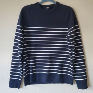 Uniqlo Men's Navy and White Striped Milano Ribbed Crewneck Sweater